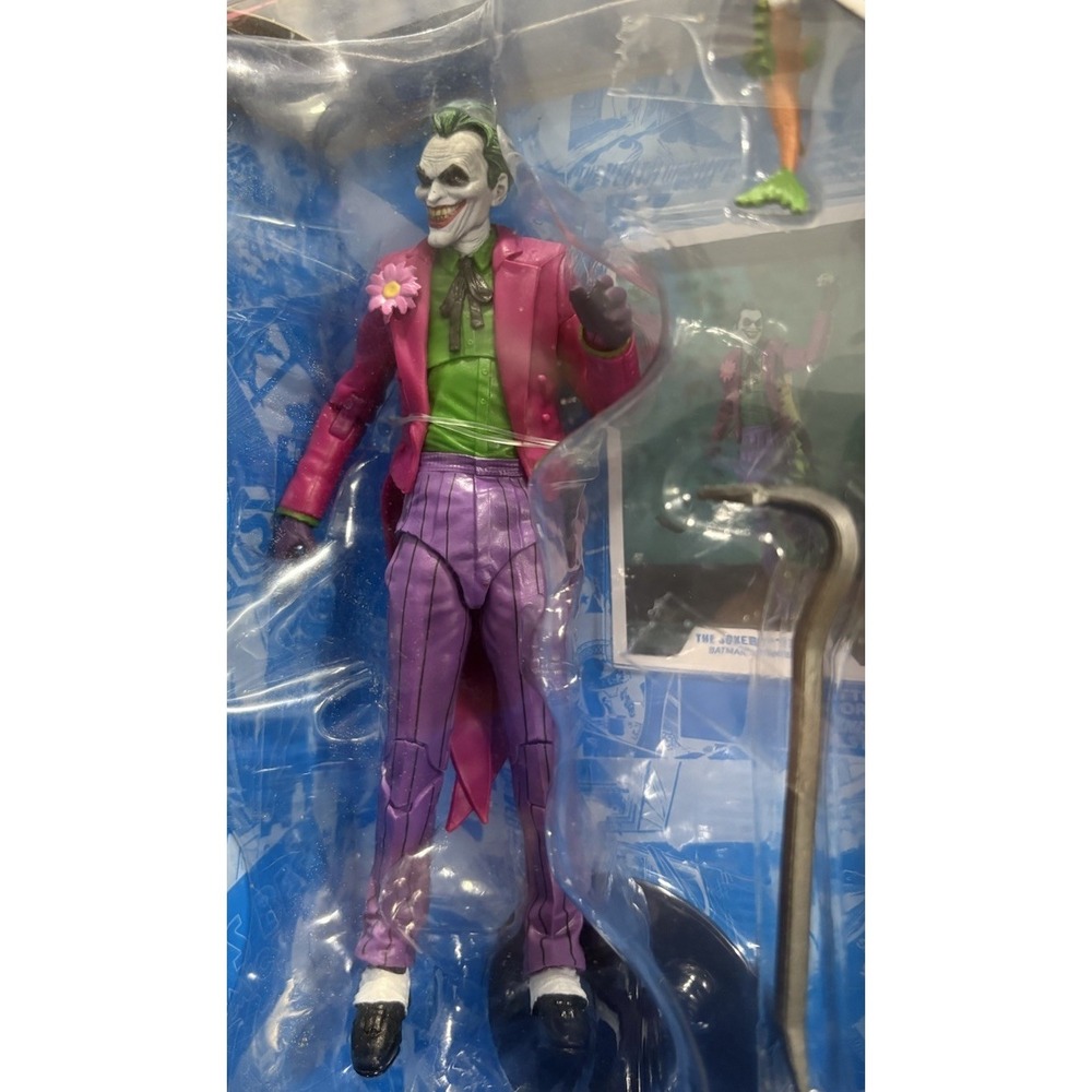 Joker The Clown Figure 7 Inch DC Multiverse Batman Three Jokers New - Picture 12 of 15